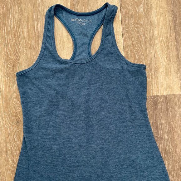 Beyond Yoga Tank Top - Picture 1 of 4